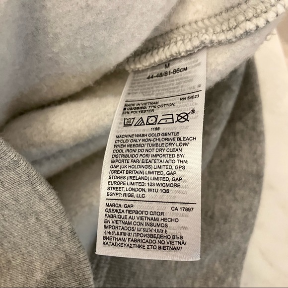 Clearance!NWT Gap Men’s heather gray hoodie with added “Drink Local” embroidery - Picture 4 of 5